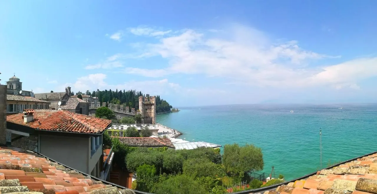 Hotel Grifone Sirmione 2*,