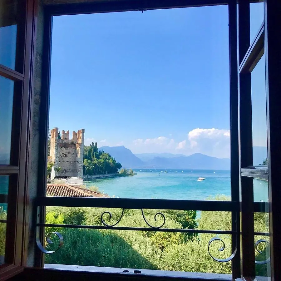 Hotel Grifone Sirmione 2*,  Italy
