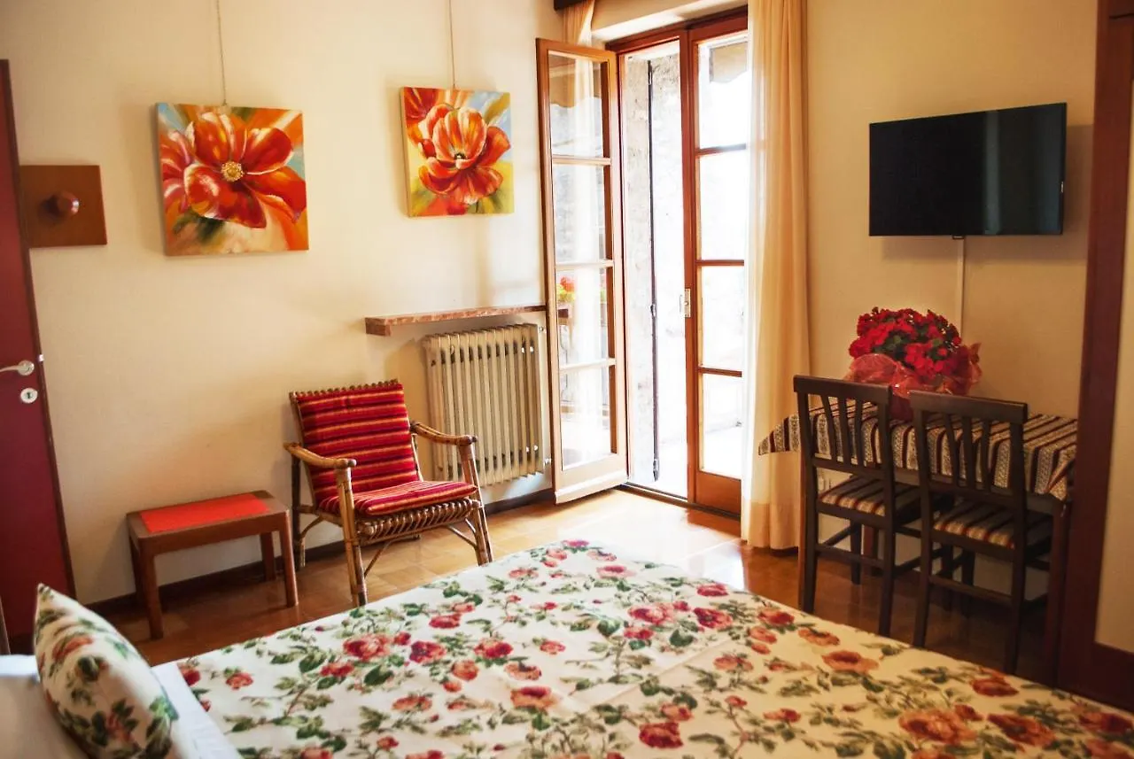 Hotel Grifone Sirmione 2*,