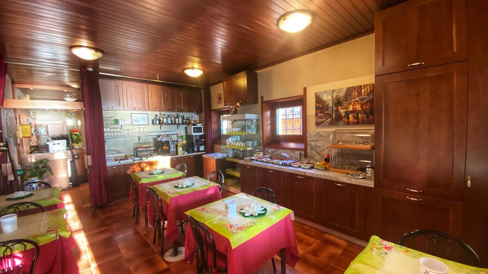 Hotel Grifone Sirmione 2*,  Italy